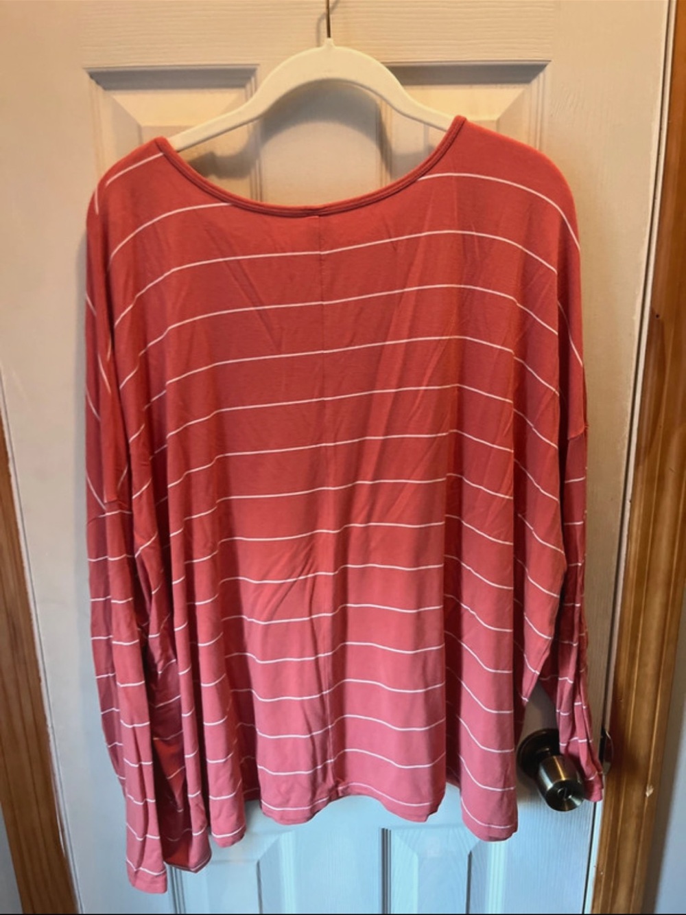 Old Navy Coral Crewneck Top - Picture 2 of 4